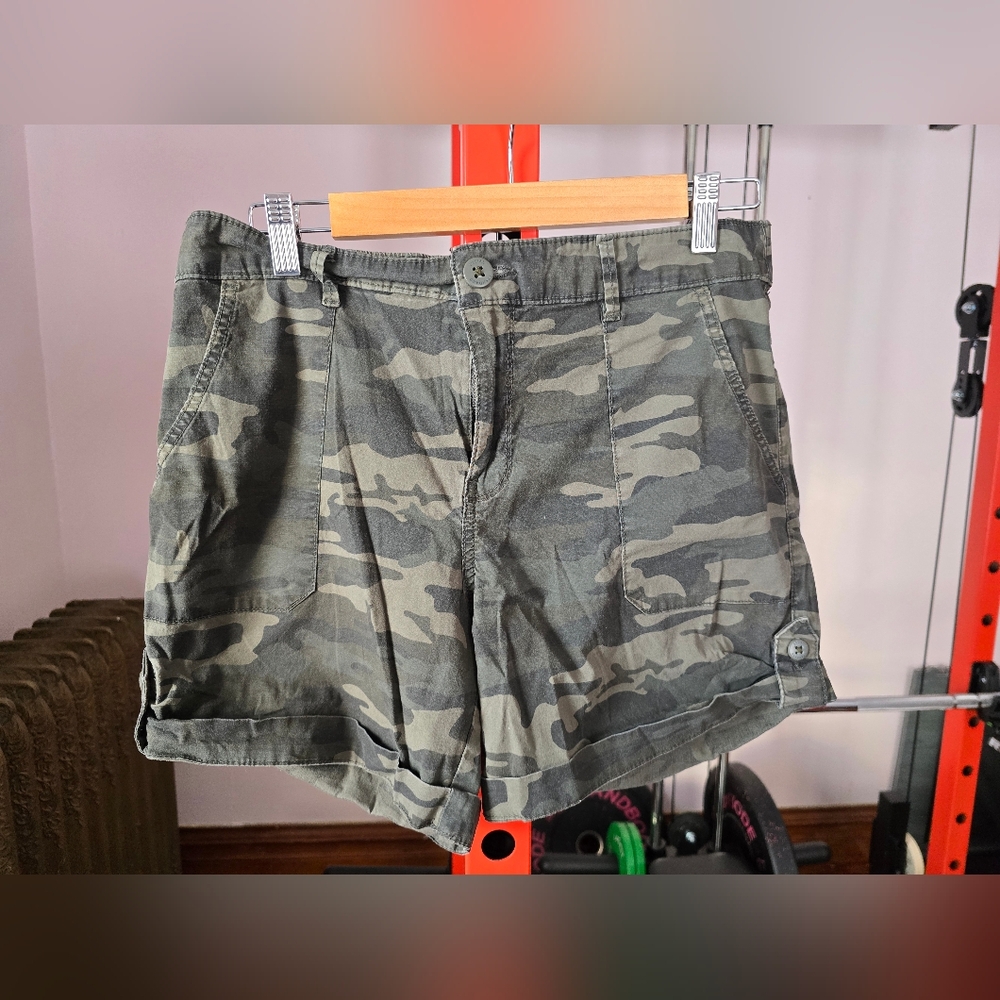 "Social standard" by Sanctuary Camo shorts